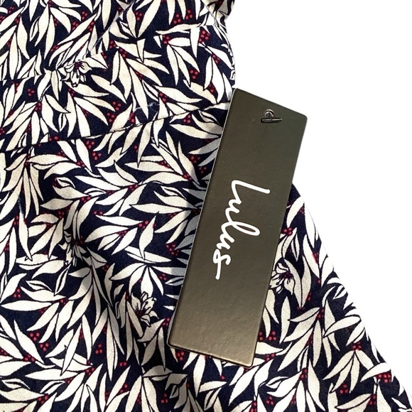 Lulus Dondi Navy Blue & White Tie Front Split Back Romper Style RE90452HL XL NWT - Picture 4 of 10